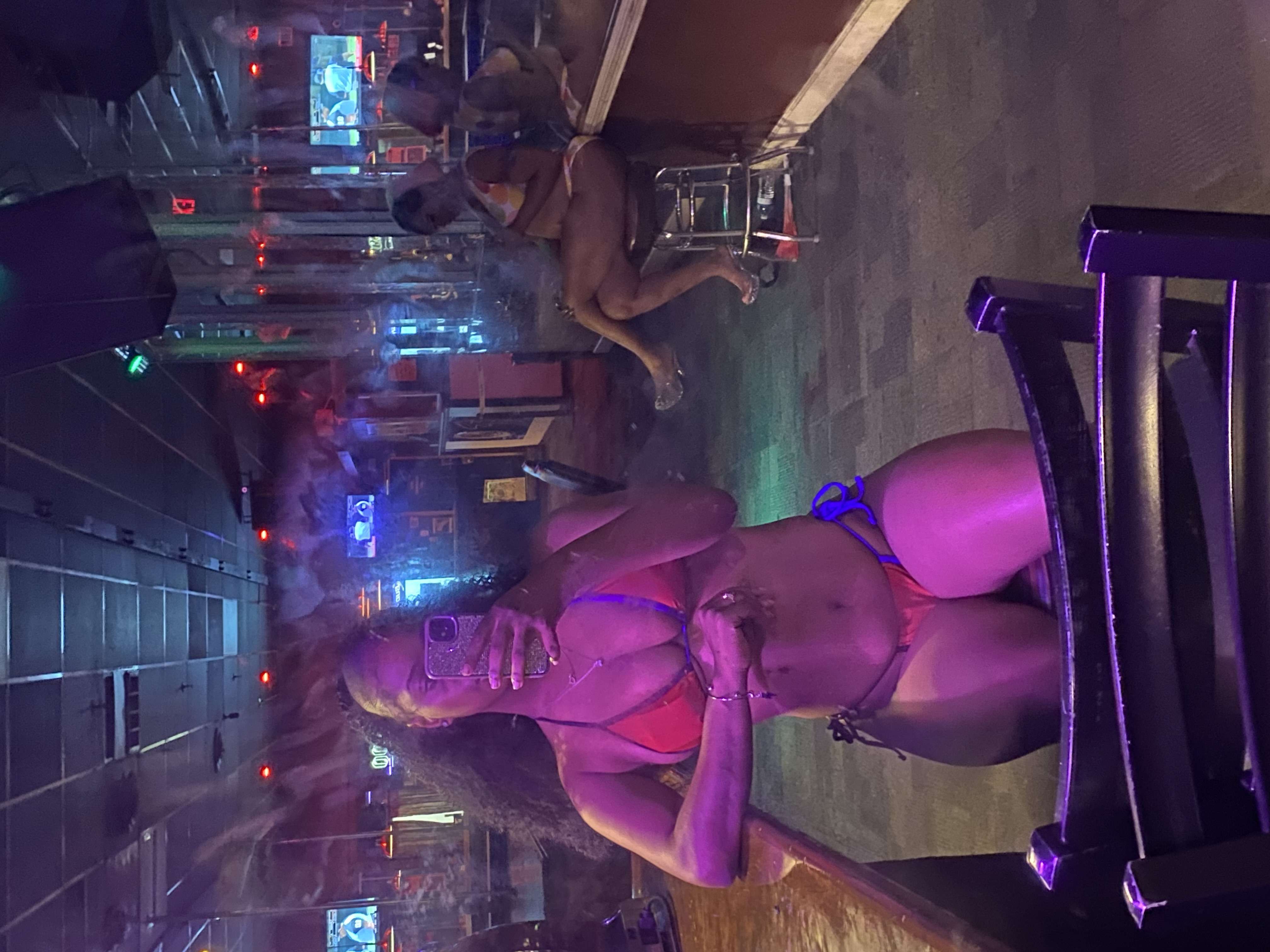 Heey come  do nasty things with me 😘😩 qv 400. Hr 800