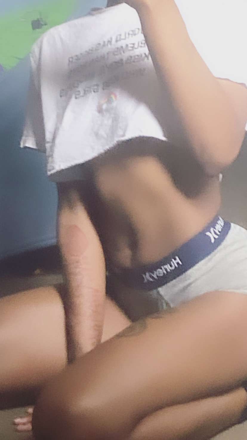 ✅️ CARPLAY /INCALL AVALIABLE ✅️ / MASSAGES ✅/ HAPPY-ENDINGS✅    Fetish friendly✅  Prices are non-negotiable  Bare services are off limits!!!!🚫🛑  BE READY TO VIDEO VERIFY‼‼  HAVE PAYMENT READY  (ᶜᵃˢʰ ᵃᵖᵖ, ᶜᵃˢʰ)