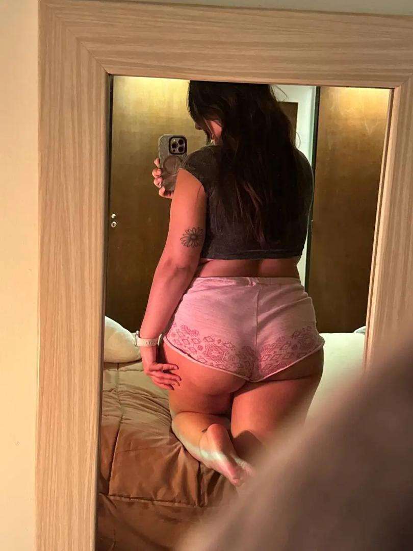 I am available go fulfil your fetishes baby... submissive Dom needing her subjects Posted: Wed 29 April