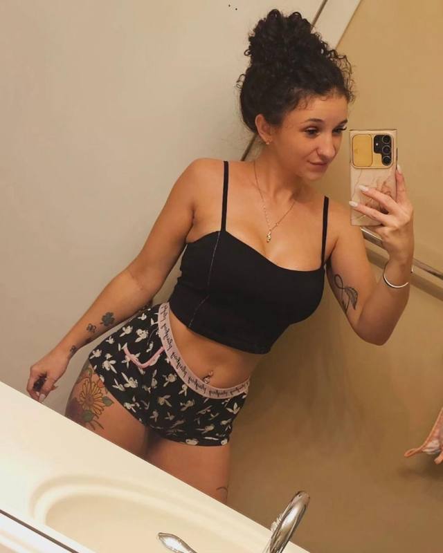 AVAILABLE FOR HOOKUP 🥒🥵FULL SERVICE WITH NO RESTRICTION 💦VERY ROMANTIC AND SEXY ✔️APPROVED ©️100% MASSAGE AND ESCORT SERVICES