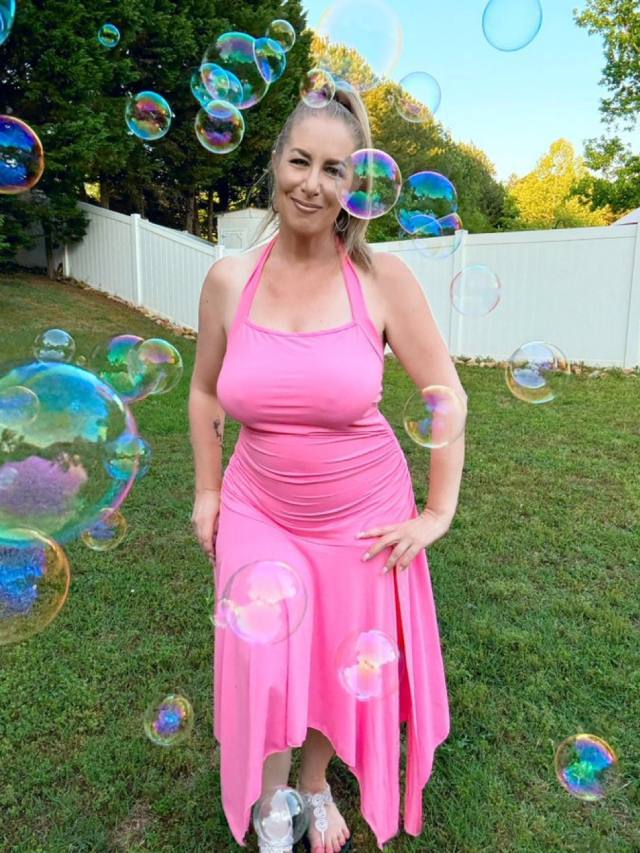 MATURE MILF👅GFE🤤Sexy juicy p😻ssy available and need a regular (202) 213-6379