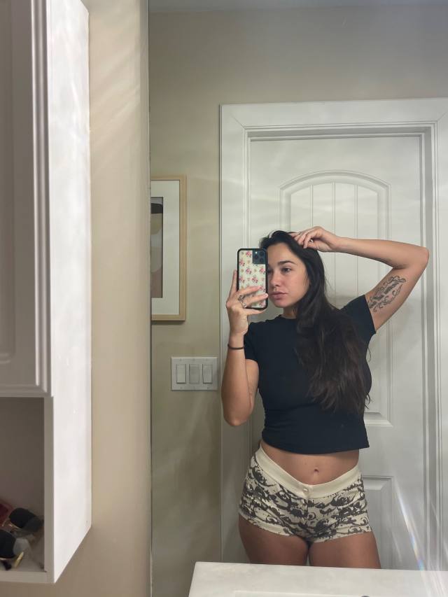 Hot 💦Pretty🥵 Mary  🍑 text my number +1 (213) 564 -7794  I’m down to have fun🍆