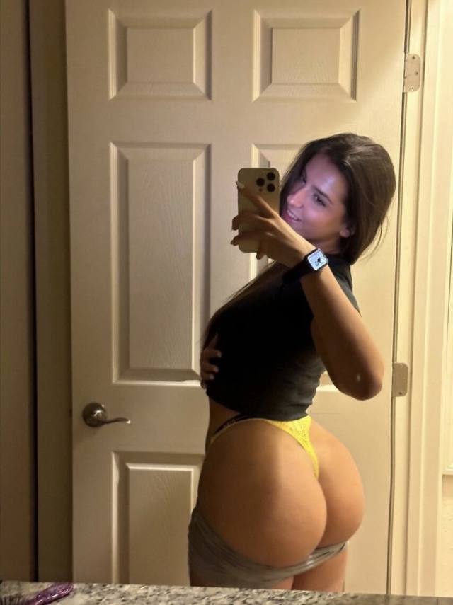 LATE NIGHT/EARLY MORNING FUN ? SEXY BABY GIRL AVAILABLE FOR BOTH INCALL AND OUTCALL😍💦ALSO AVAILABLE FOR FACETIME FUN 🍆😍AND I
