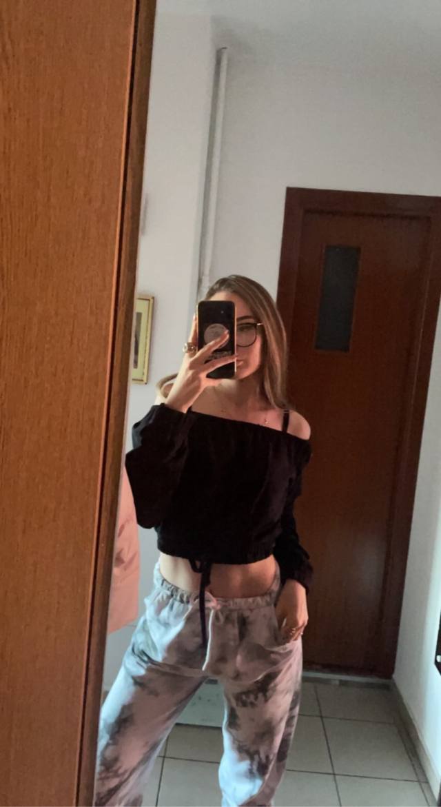 luv I’m Rose🍬🍭😋 💖 indulge in the perfect P ackage ✨🍭 that I guarantee you'll love come back running for more 💋💋✨ ✔