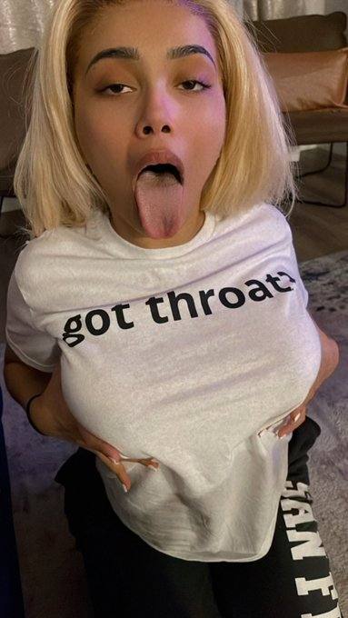 ready to fill your wildest desires 🤫 Throat Goat 👅 Super Soaker Pussy 💦 Yes  You Can Slut Me Out 🙃 100% Real 💦 Fetish Friendl