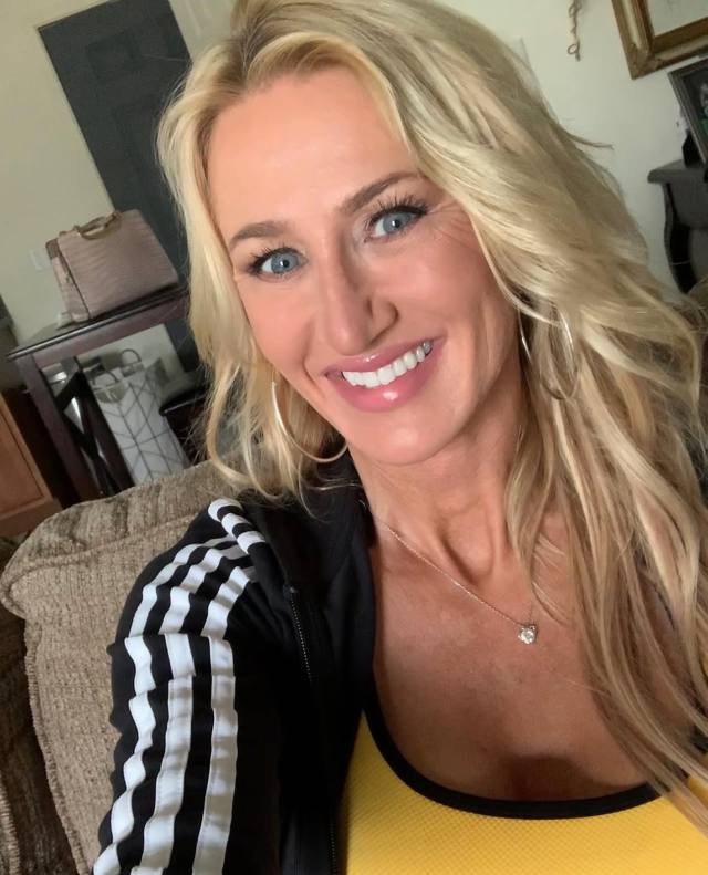 𝐯𝐞𝐫𝐢𝐟𝐢𝐞𝐝 ✔️™️®️ Private Indulgence with a Dangerous Twist Desire” Flawless Figure, Naughty Mind – What Are You Waiting For?