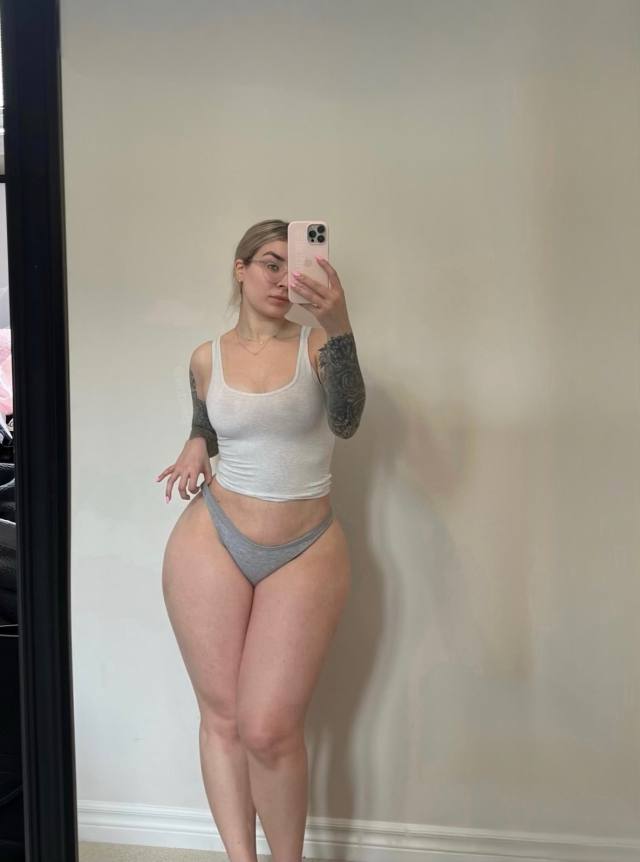 Am here to render my bed services to man that’s ready to cuddle and fun on here