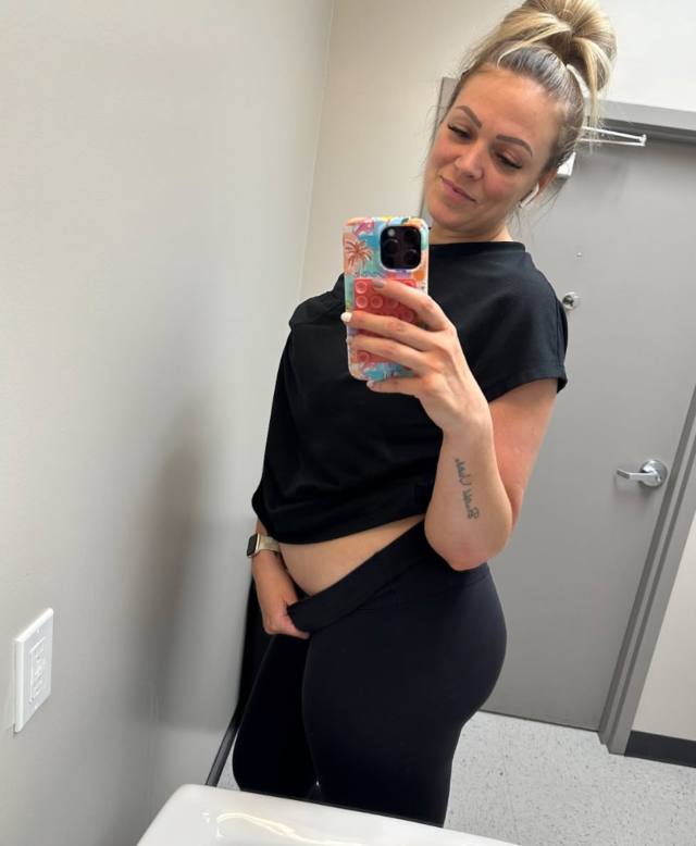 Any sub interested in meeting up for hookup session?WhatsApp :+16163863661👈☎️ message my WhatsApp I’m available now for incal