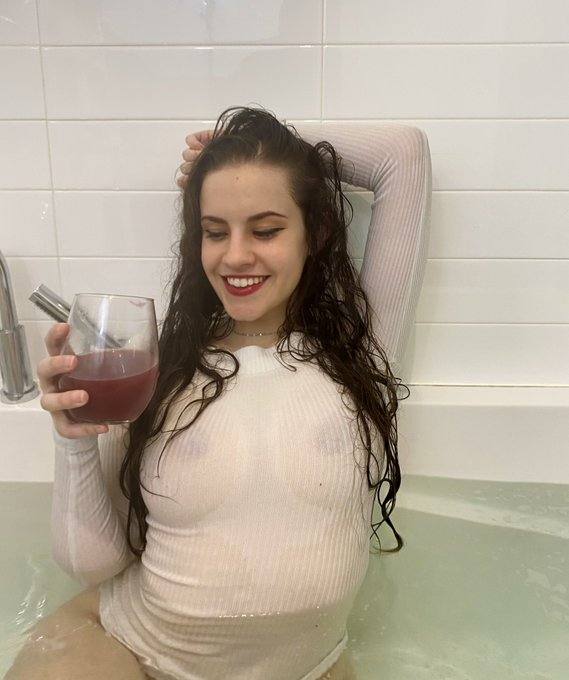 CASH 😘PAYMENT IN PERSON 💯NEWLY SEXY 😍 GIRL , 💕 I SELL ALL KINDS OF NUDES AND DRUGS 💊 🩷 TEXT ME: +14482056744