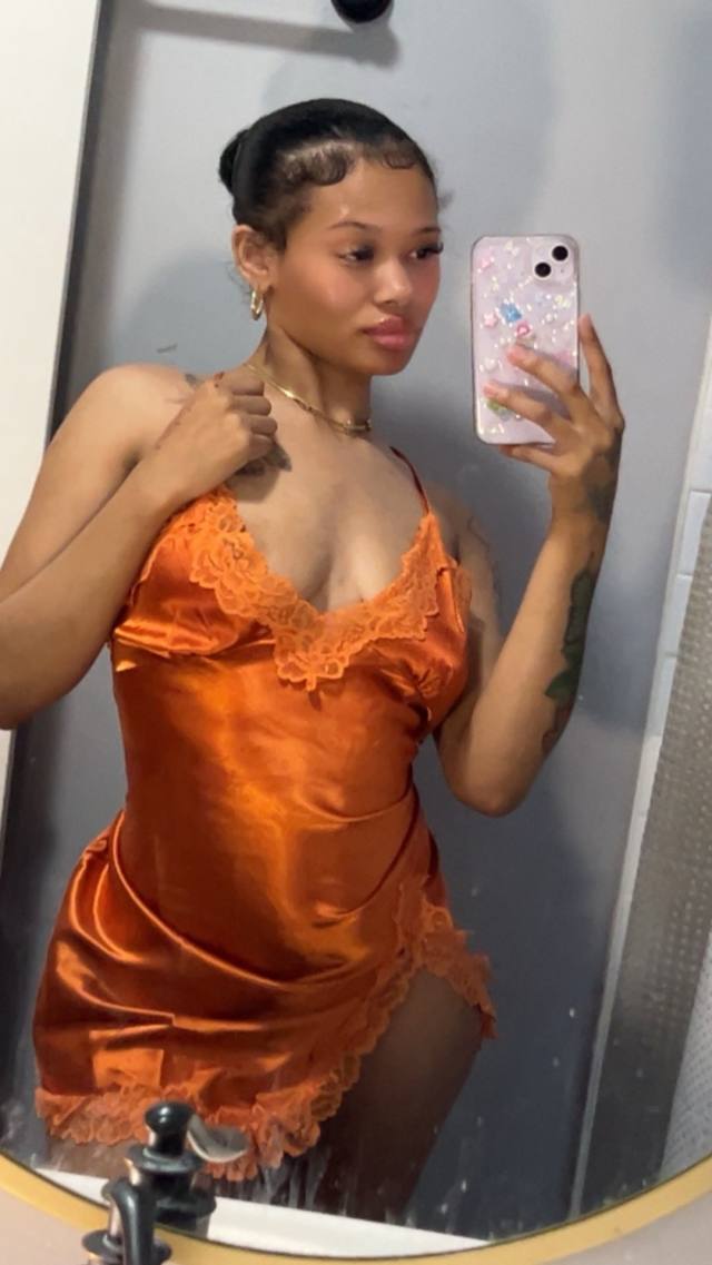 I'm available for hookup services incalls, outcalls cardate hotels: 420 friendly