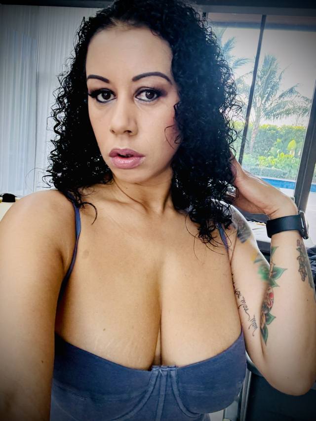 😈 I DON’T CHARGE🔥 Craving a guy who actually knows how to work that dick 🍆just horny😈Text me 14022010378
