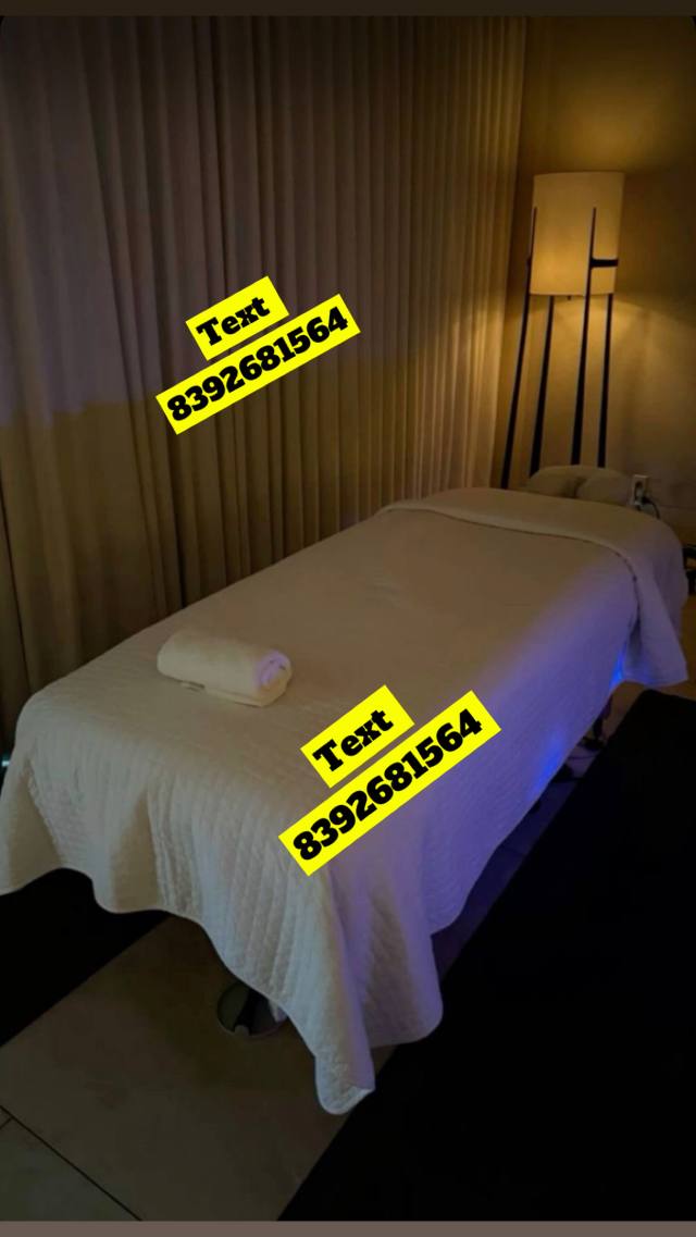 I AM A LICENSED MASSAGE THERAPIST SPECIALIZING IN PROVIDING RELAXATION THERAPY FOR MEN IN A PROFESSIONAL SETTING
