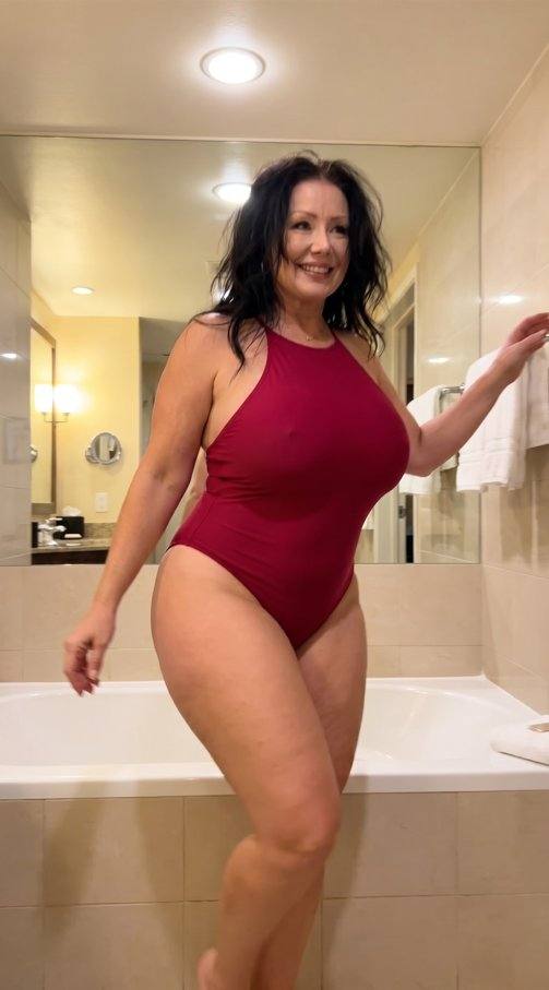 Hello come and unwind with my unrushed full body very sensual AM A LICENSED PROFESSIONAL MASSAGE THERAPIST