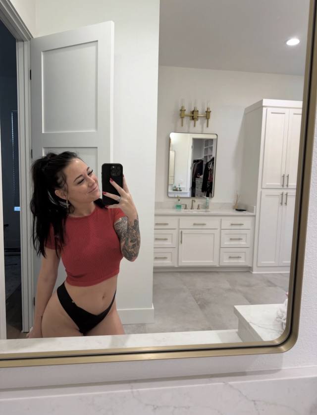 NO PAYMENT REQUIRED- SEXY SINGLE MOM FOR MEET AND FUCK AS LONG AS YOU KNOW HOW TO USE YOUR DICK 🍆🍑🍆💦.