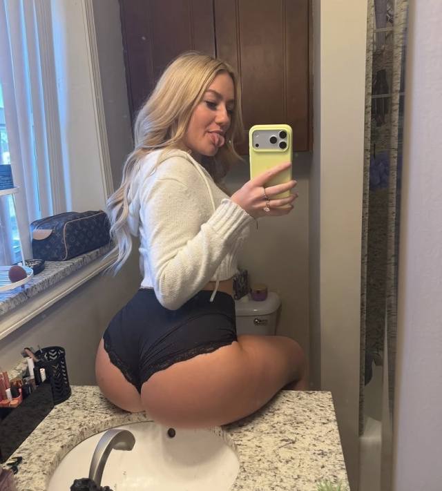 NO UPFRONT PAYMENTS , NO DEPOSIT 😍 AM DOWN FOR🍌INCALL & OUTCALL🍆 I sell party favors also 420 friendly 😋 🍏text me 775-420-782