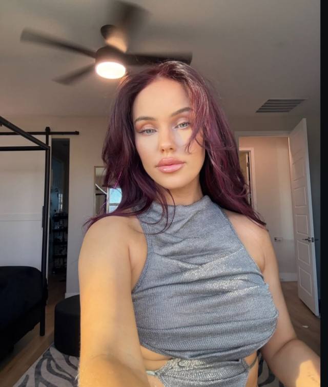 Sexy single mom looking for a good fvcker because i'm horny all the time. NO DEPOSIT REQUIRED