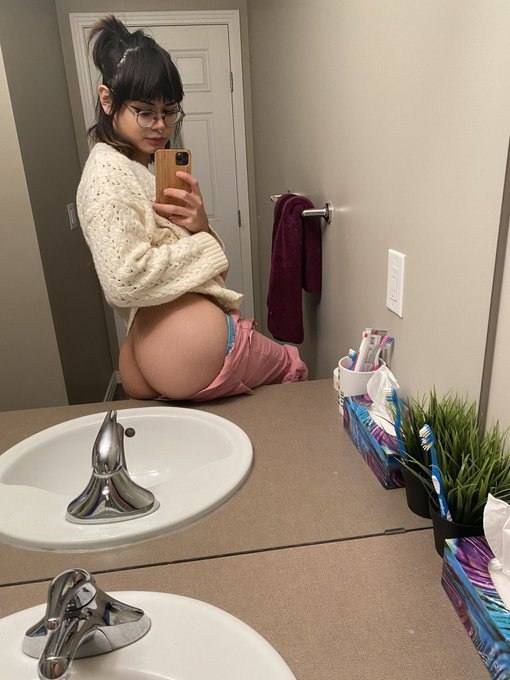 fuck a trans girl ? 👅Am down and ready to fuck 💦text +1 (779) 205-5353