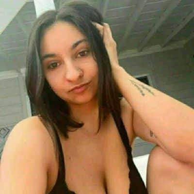 Horny lady looking for anyone down to host me for the night