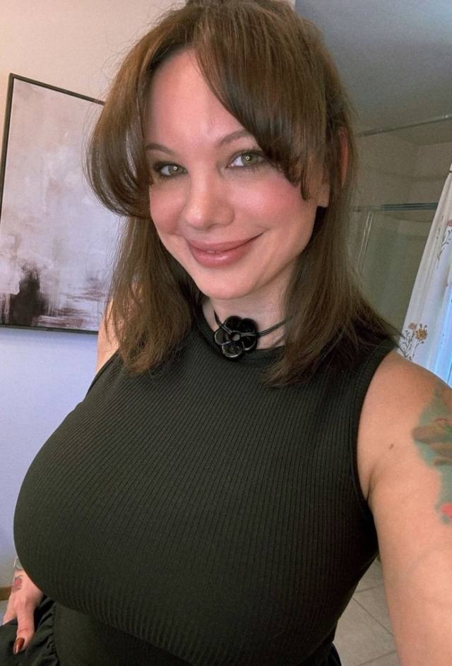 Matured sexy lady seeking fun and some good sex get paid incall or Outcall and a NURU MASSAGE therapist NURU Massage Full