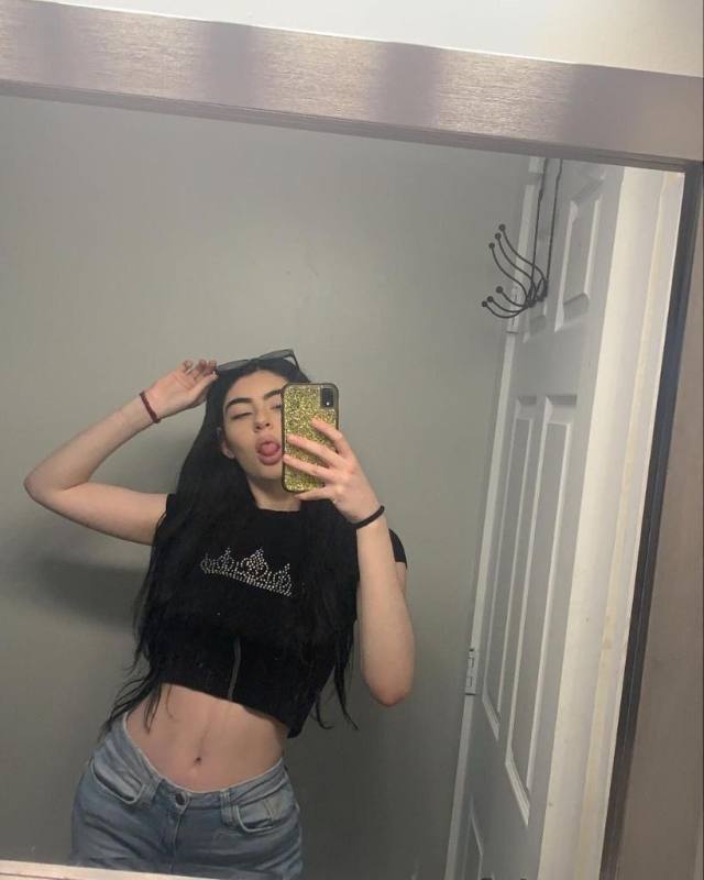 I'am 29 years Very Hot & Sexy Girl, Clean & have a tight Pussy & seriously I need someone for Fun With My Clean tits pussy. I