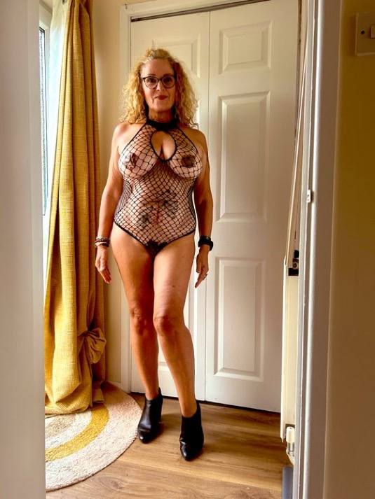(3104620016)  for Therapy/Massage (Best Nuru, deep tissue, Swedish), Intimate Services, GFE. Fantasies meet reality. Verified