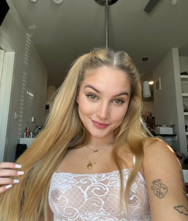 I’m available for both incall and outcall
