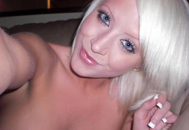Sweet and hot, ready for sex and for any romantic touch (MASSAGE) with happy ending