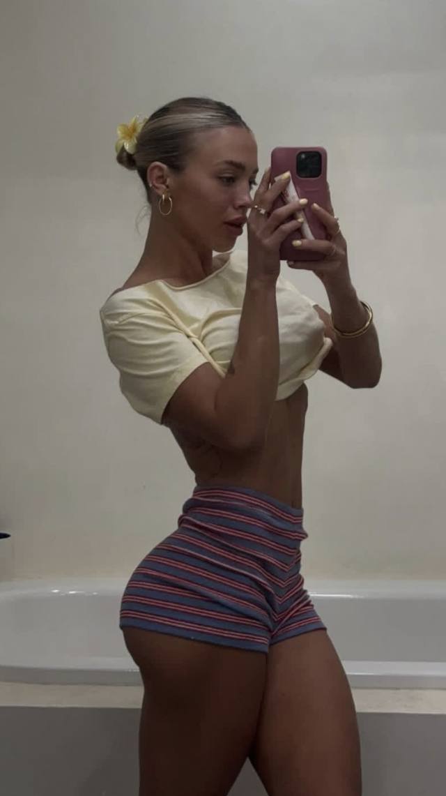 NO PAYMENT REQUIRED- SEXY SINGLE MOM AVAILABLE FOR MEET AND FUCK AS LONG AS YOU KNOW HOW TO USE YOUR DICK🍑💦