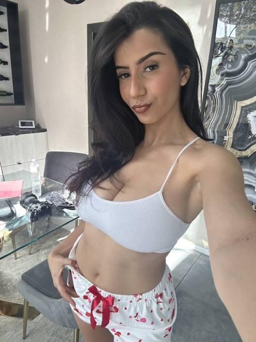 sexy girl looking for s*** partner, now wet💦💦 text me +14696341021 to have a good time 👅
