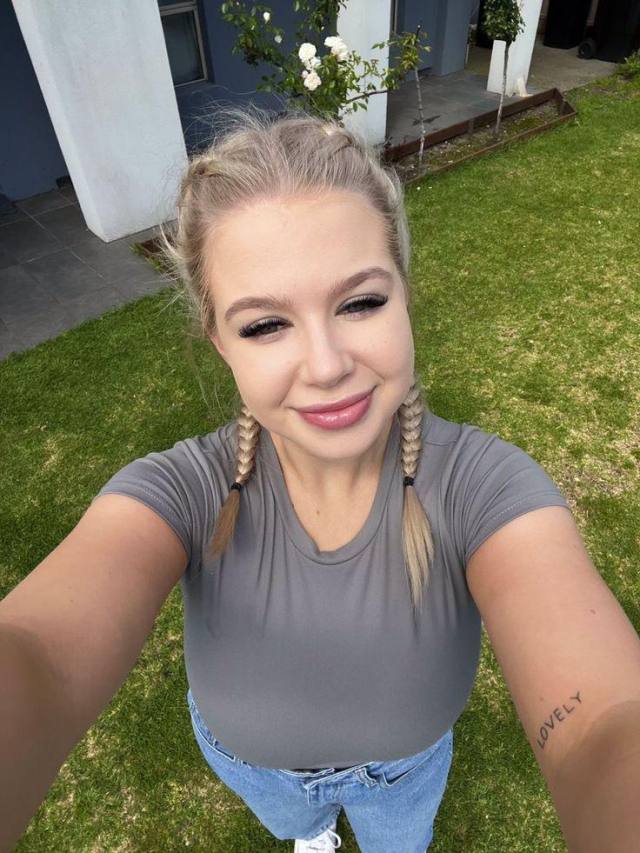 I’m Naughty escort available for the following deals both in call and out call deals include; 69, sex with condom, sex at cr