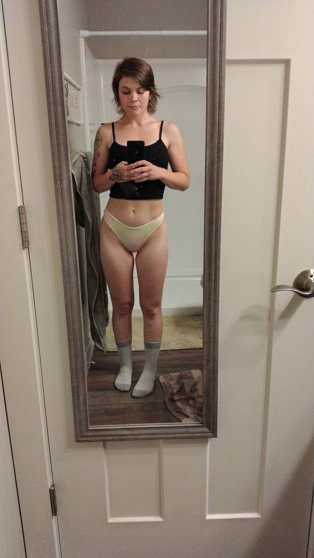 Hello I’m Madelyn I’m available for NURU massage, sex hook up, NURU, incall and out call BJ 👅, Hardjobs 💦, Anal 🍑, Boob fuck,