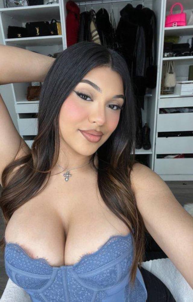 ❤️🥰 I WANT YOU SO DEEP INSIDE ME💖💯 Are you stressed and need Some hot reliever? I’m a horny sexy lady, I love squirting.