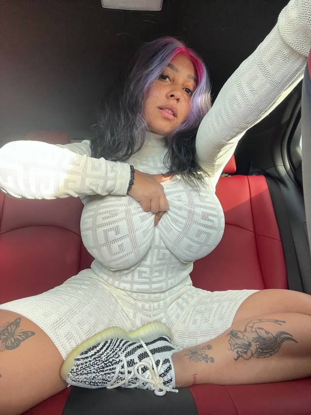 sexy girl looking for s*** partner, now wet💦💦 text me +14696341021 to have a good time 👅