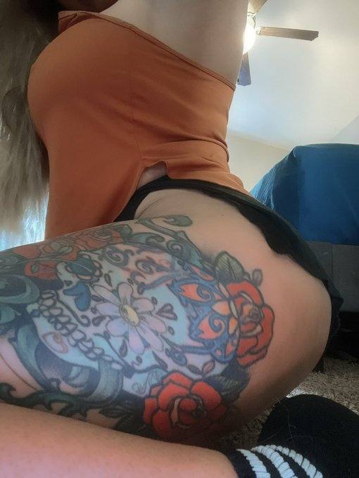 Seeking a devoted submissive for a deep, consensual dynamic rooted in trust, connection, and shared exploration.