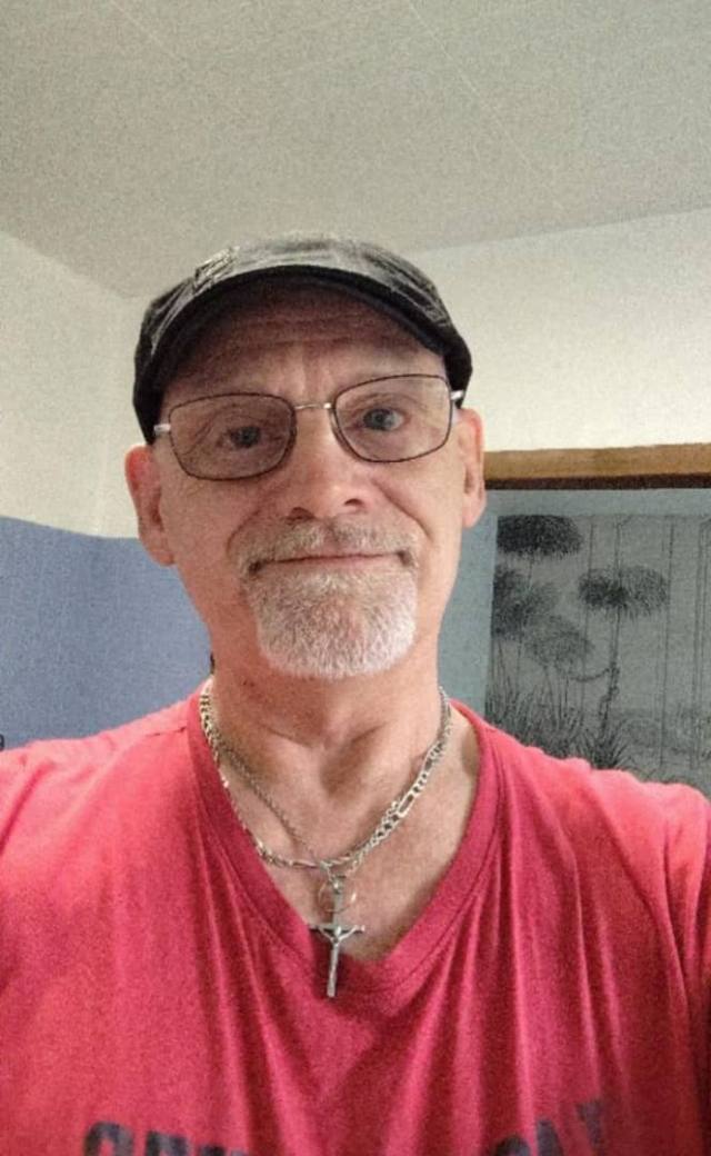 Any ladies looking for a sugar Daddy to spoil her with,Sex,Money and Love while you also make me Happy As your Sugar Daddy