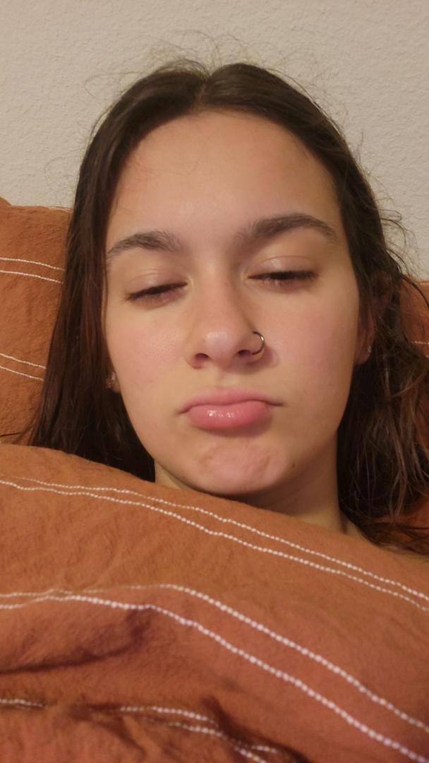Naughty silly slut🍆🍆🍑🍑💦💦