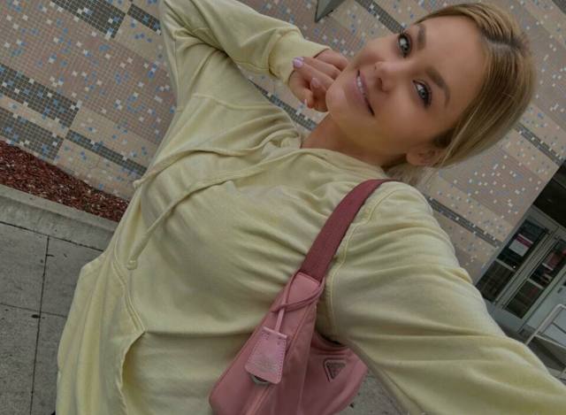 Elegant, Genuine, and Thoughtful Woman Seeking a Meaningful and Lasting Connection Built on Trust and Mutual Respect
