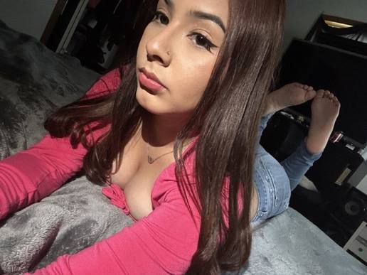 I’m available for both Incall or outcall😘, overnight,kissing😍, hugs