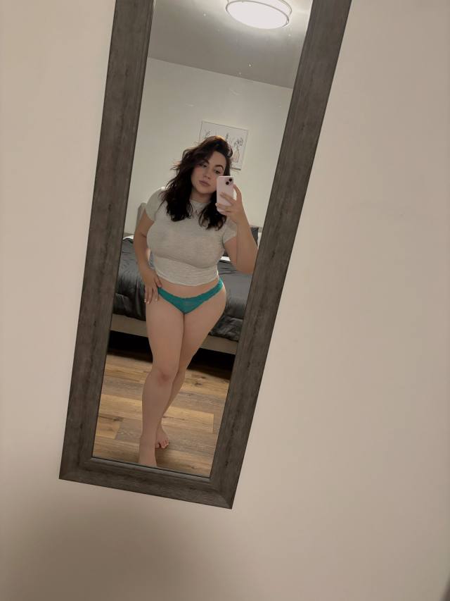 What I Offer: 💦 Steamy live video sex calls – naughty, squirting, anal & more 💦 Exclusive pre-recorded hot videos for your pl