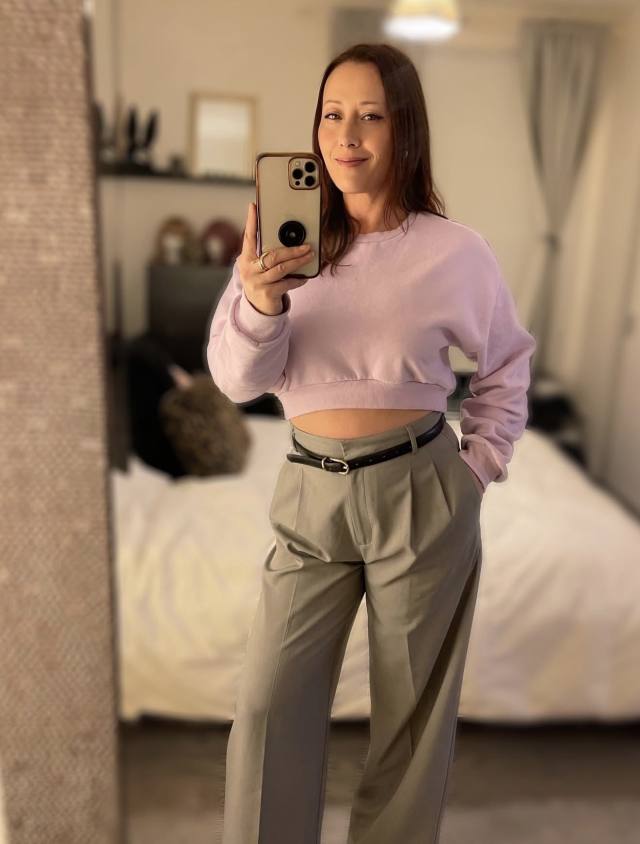 DINNER NIGHT OUT WIT ME,DONT WORRY BILLS ON ME