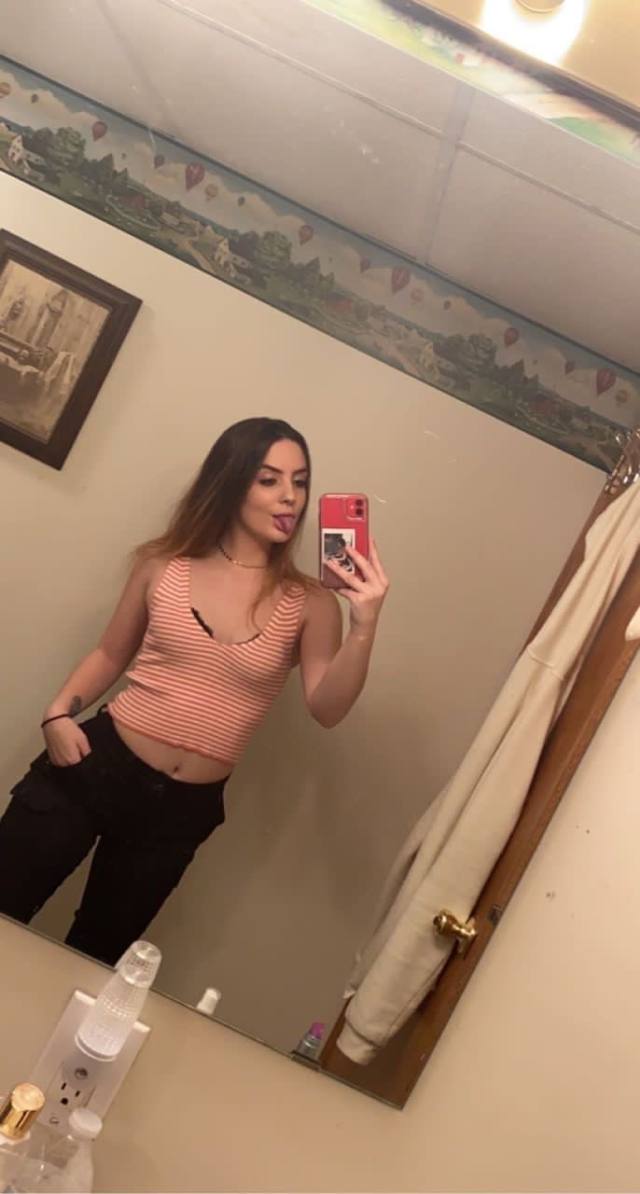 Horny👅 wet💦 pussy
