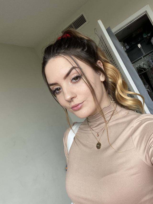 Hi dear, I’m Abby. I’m available for massage services, both incall and outcall. Please text or call me at +1 256 716 0289.