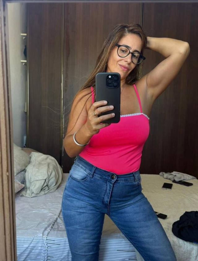 💕 Mature Woman Seeking a Supportive, Stable Partner 💕