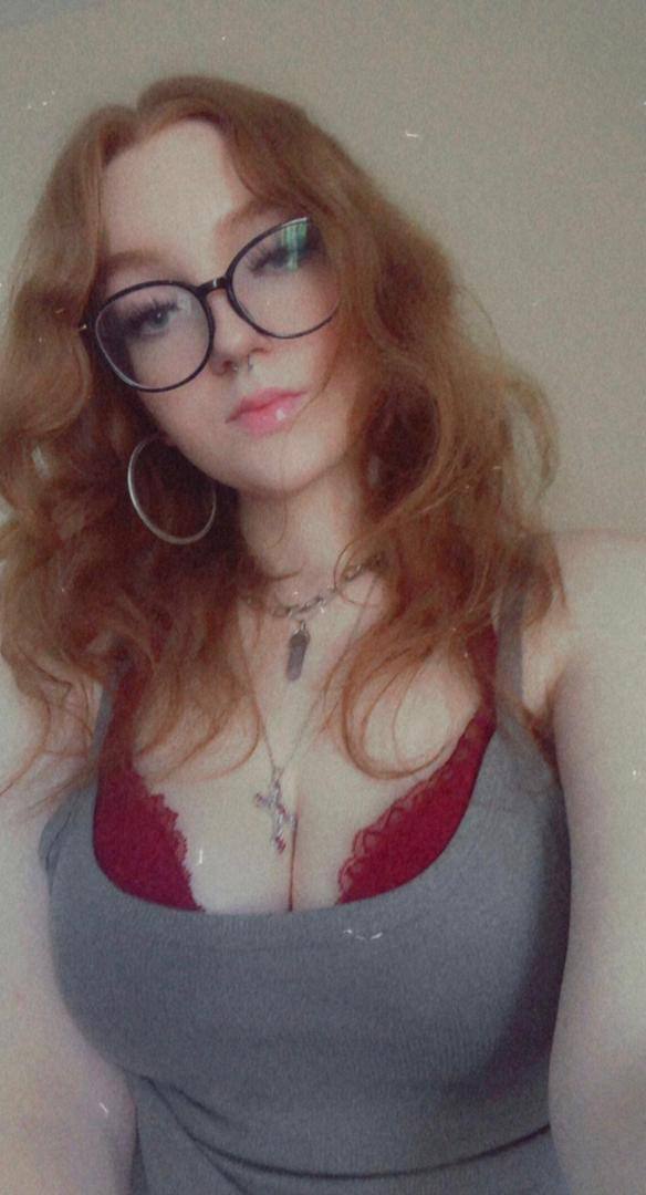 Natural Redhead girl down for premium fun 💦😈
