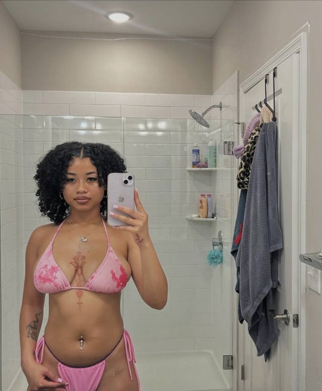 HORNY AND WET💦🤤CLEAN T!TS AND PUS$Y👅😻 Text me here (607)-261-5348