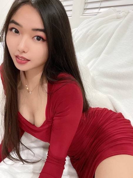 I TAKE CASH💸🔥, Do you wanna have some FUN? 👅💦 Text me 8633324028 I’m available for any kind of fun,Horny tight pussy💓🍑