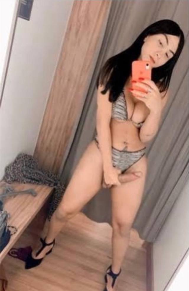 Sweet in the middle I'm available for incall and outcall service telegram:traniat