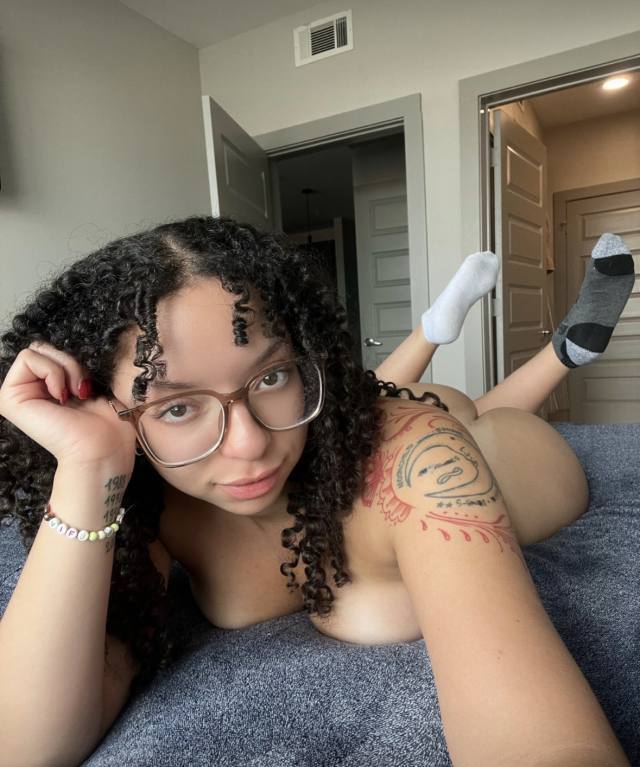 I’m HORNY and AVAILABLE for fun rn 😩💦👅 my🍆INCALL & OUTCALL : 8382222864
