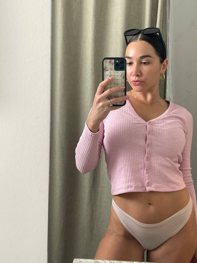 Hot 💦Pretty🥵 Mary  🍑 text my number +1 (862) 239 -2873 I’m down to have fun🍆