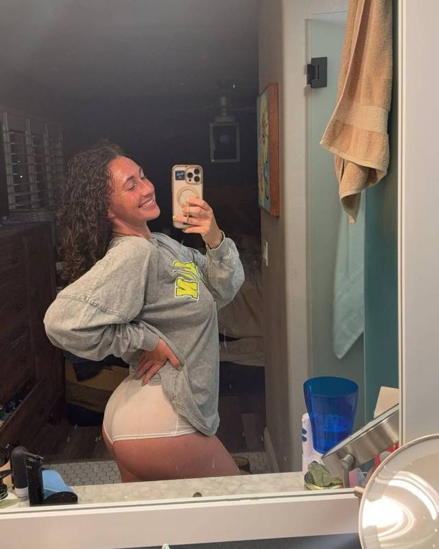 Hi I’m Gabriella the latest juicy girl right now🥺💦🍑🍆  I’m available text me +1615-802-3278… Mail : bg705811@gmail.com